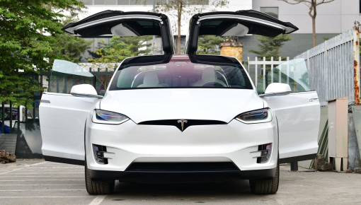 Soi kỹ Tesla Model X Performance mới về Việt Nam với giá 7 tỷ đồng, 0-100 km/h chỉ 2,9 giây
