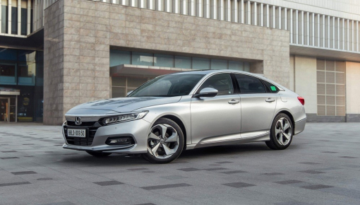 Doanh số xe hạng D tháng 1/2022: Toyota Camry top 1 thị trường, Honda Accord tăng doanh số gấp đôi