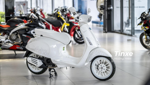 Cận cảnh Vespa Sprint phiên bản đặc biệt JUSTIN BIEBER X VESPA - Trắng hơn Ngọc Trinh