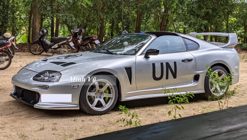 Bắt gặp Toyota Supra thế hệ thứ 4 của nhà sưu tầm xe lớn nhất Việt Nam ở Tây Nguyên