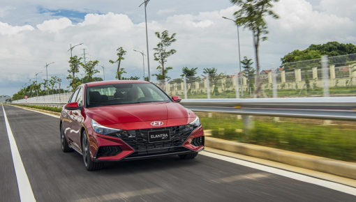 Hyundai Elantra 2025: Giá xe Hyundai Elantra và khuyến mãi mới nhất