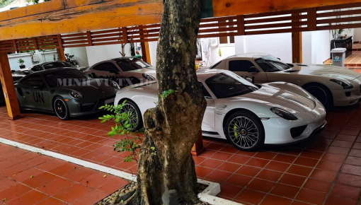 Đứng ngoài cuộc chơi xe Porsche GT đình đám vừa qua, nhưng doanh nhân này vẫn sở hữu dàn xe "ngựa Đức" đẳng cấp
