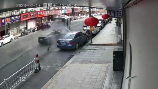 Xe Tesla lại gây tai nạn chết người tại Trung Quốc