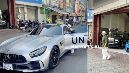 Xem ông Đặng Lê Nguyên Vũ cầm lái siêu xe Mercedes-AMG GT R trên đường phố, đầu xe quá dài nên khó căn