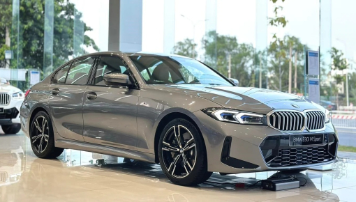 Cận cảnh BMW 330i M Sport LCI 2023 tại đại lý, rẻ hơn 320 triệu đồng so với Mercedes-Benz C300 AMG