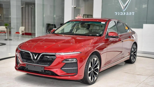 VinFast âm thầm bán lại xe xăng LUX A2.0 ở Việt Nam