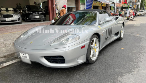 Chi tiết Ferrari 360 Spider hơn 23 tuổi của 1 trong những nhà sưu tập xe lớn nhất thế giới