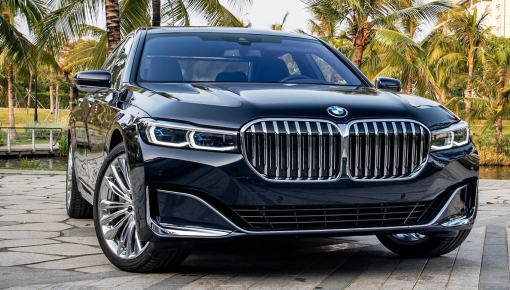 Sedan hạng sang cỡ lớn BMW 7-Series đời cũ còn tồn kho được hạ giá xuống 3,969 tỷ đồng
