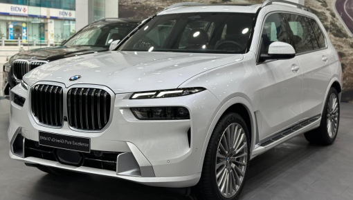 SUV hạng sang BMW X7 giảm giá "kinh hoàng", rẻ hơn vài tỷ đồng so với Lexus LX600
