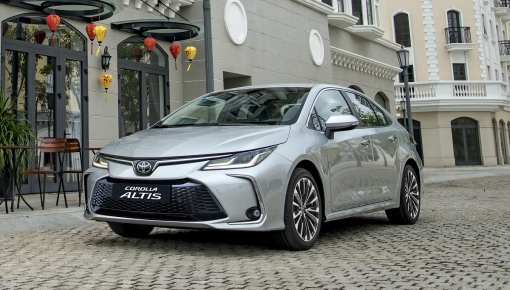Ra mắt Toyota Corolla Altis nâng cấp tại Việt Nam, thêm trang bị an toàn, giá tăng đến 15 triệu đồng