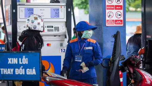 Giá xăng dầu ngày 14/12/2023: giảm mạnh
