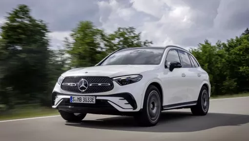 Mercedes-Benz GLC 2024 có thêm phiên bản mới, chạy 130 km mà không tốn 1 giọt xăng