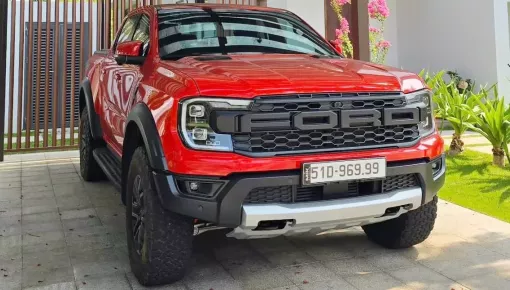 Ford Ranger Raptor 2023 chạy "lướt" hơn 5.000 km được rao bán gần 1,5 tỷ đồng, trừ tiền biển giá vẫn cao
