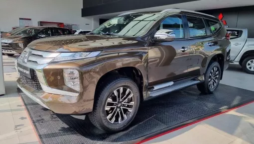 Mitsubishi Pajero Sport được đại lý ưu đãi đến 300 triệu đồng để xả hàng tồn kho