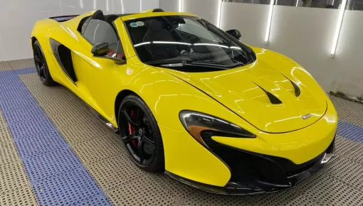 Lạ lẫm với siêu xe McLaren 650S Spider màu vàng biển Hà Nội, hóa ra lý lịch vô cùng nổi tiếng vì từng của hot girl Jessie Lương