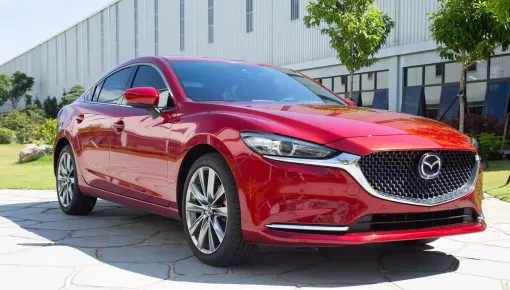 Mazda6 bản cao cấp nhất xuất hiện trở lại, giá giảm xuống còn 874 triệu đồng