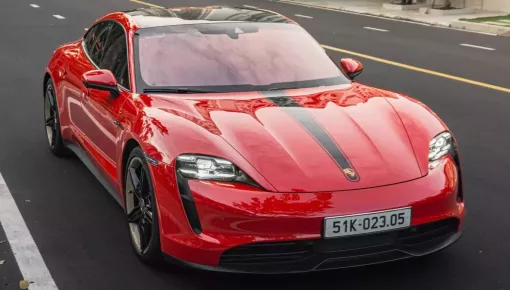 Vợ chồng Đoàn Di Băng bán Porsche Taycan để dọn chỗ cho Bentley Bentayga gần 30 tỷ đồng về nhà?