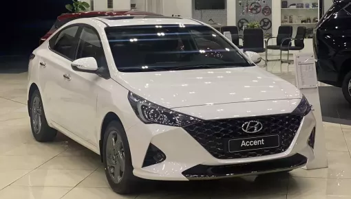 Hyundai Accent đời cũ vẫn còn tồn kho được đại lý tích cực giảm giá hàng chục triệu đồng