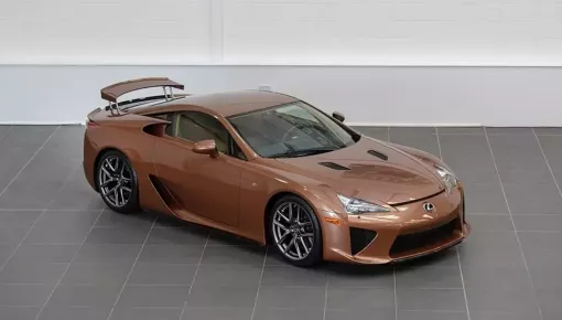 Cận cảnh "thỏi sô cô la" Lexus LFA chỉ có đúng 3 chiếc trên toàn thế giới, hàng sưu tầm không thể bỏ qua