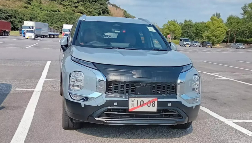 Mitsubishi Outlander 2025 xuất hiện trần trụi trên đường phố trước khi ra mắt vào cuối năm nay