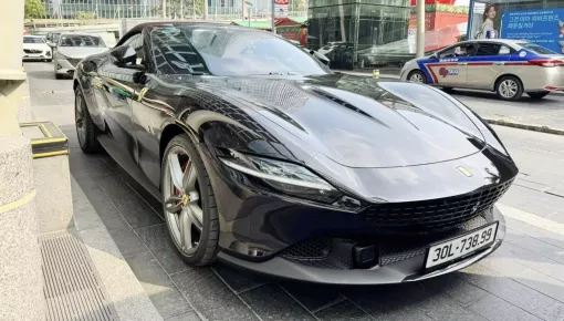 Siêu xe mui trần Ferrari Roma Spider của doanh nhân Hà Nội mới tậu mang biển trúng đấu giá
