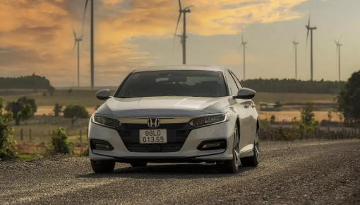 Miệt mài khuyến mại vẫn chưa "ăn thua", Honda tăng ưu đãi tiền mặt cho Accord