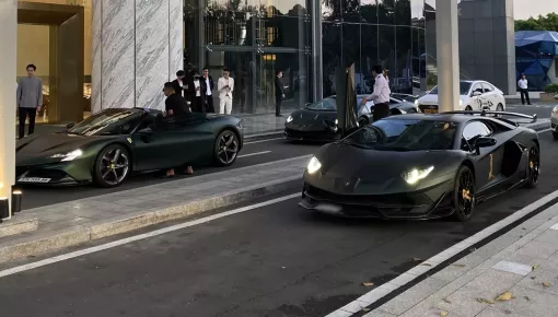 Bộ 3 siêu xe đẳng cấp của đại gia Jacky tái xuất: 2 xe Lamborghini Aventador SVJ và Ferrari SF90 Spider biển tứ quý