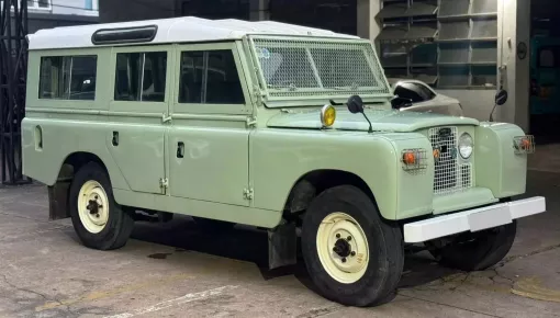 Chi tiết Land Rover Defender Series II siêu hiếm ở Việt Nam