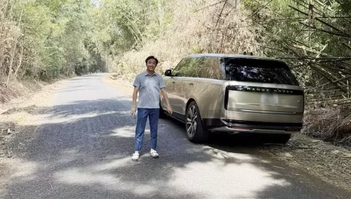 Cuối năm Cường "Đô-la" lái Range Rover hơn 10 tỷ đồng dạo chơi nhưng lại bị lạc đường