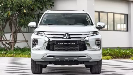 Mitsubishi Pajero Sport được giảm giá "sập sàn" tại đại lý, lên đến gần 300 triệu đồng