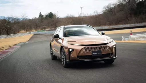 SUV 5 chỗ Toyota Crown Estate 2025 chính thức được bán ra thị trường, giá không rẻ