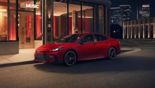 Toyota Camry 2026 ra mắt, thêm phiên bản Nightshade cá tính