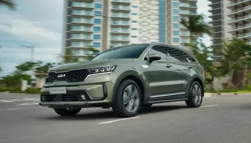 Kia Sorento giảm giá chỉ còn 899 triệu đồng, rẻ ngang SUV cỡ C