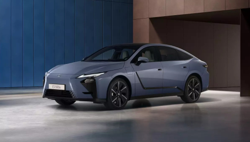 Lexus ES 2026 ôm tham vọng "hất cẳng" BMW 5-Series và Mercedes-Benz E-Class ở châu Âu