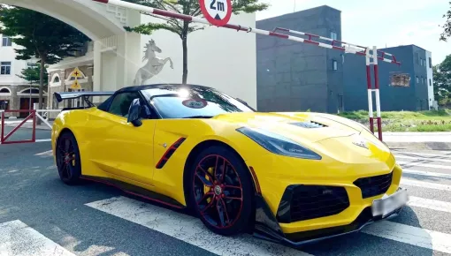 Chevrolet Corvette C7 độ bản hiệu suất cao ZR1 đẹp mắt tại Bình Dương