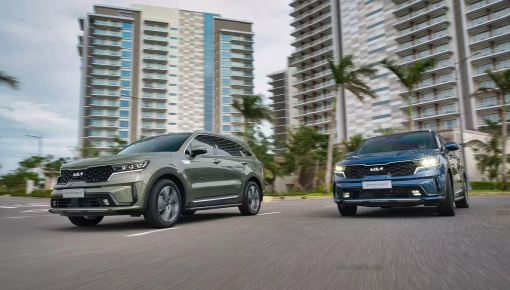 Kia Sorento được giảm giá xuống chỉ còn 899 triệu đồng, rẻ nhất phân khúc SUV hạng D
