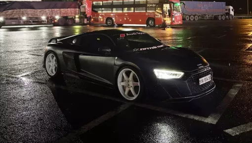 Audi R8 V10 Plus phong cách Batman của Khoa Sen