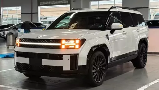 Đại lý chơi tất tay với xe Hyundai Santa Fe bản cao nhất còn sót lại, giảm 235 triệu đồng, rẻ hơn cả Mazda CX-8