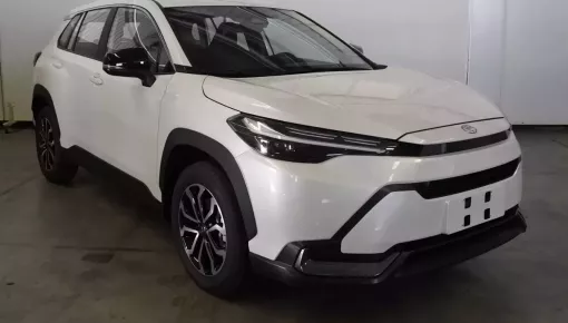 Lộ diện Toyota Frontlander 2026 - "anh em song sinh" của Corolla Cross, thiết kế như xe điện
