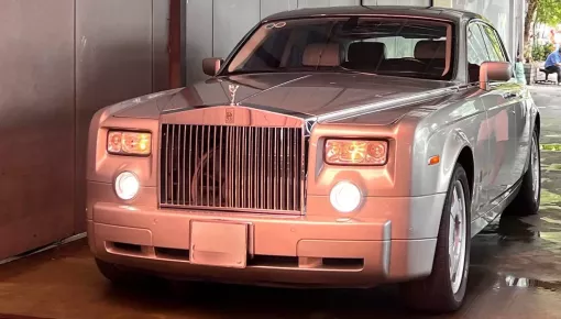 Rolls-Royce Phantom đời 2007 chỉ mới chạy hơn 3 vạn km