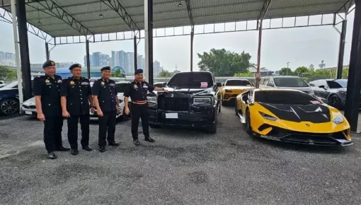 Nhiều đại gia chơi siêu xe Ferrari, Lamborghini ở Malaysia nhưng không đóng thuế đường bộ, bảo hiểm