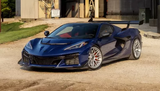 Bạn nghĩ phương pháp nào độ xe cho Chevrolet Corvette ZR1 đã mạnh 1.064 mã lực?