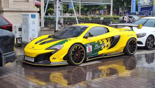 McLaren 650S Spider độ Liberty Walk lên bộ áo gây nhiều sự chú ý