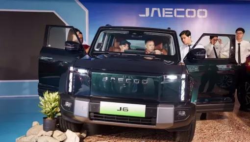 Jaecoo J6 được trưng bày tại Việt Nam, bán ra vào tháng sau, giá khoảng 900 triệu đồng