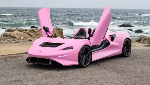 Nổi tiếng cưng chiều vợ, sẽ không quá bất ngờ nếu McLaren Elva được Minh "Nhựa" dán màu này