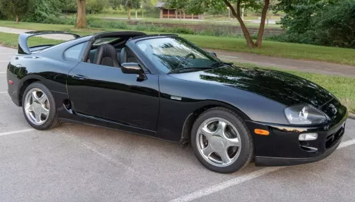 Dân chơi "trúng giá" Toyota Supra 1997 của mình sau khi chuyển nhà