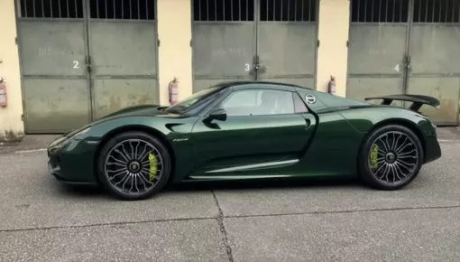 Xôn xao tin đồn Porsche 918 Spyder thứ 3 âm thầm về Việt Nam bị bắt gặp ở Hà Nội?