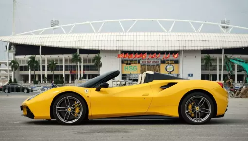 Trải nghiệm mới 6 tháng, doanh nhân Hà Nội đã bán lại siêu xe mui trần Ferrari mà nhiều người mơ ước