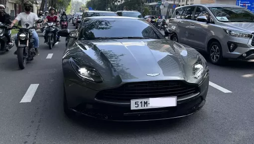 Xe thể thao Aston Martin DB11 mang biển số đẹp ở Tp.HCM
