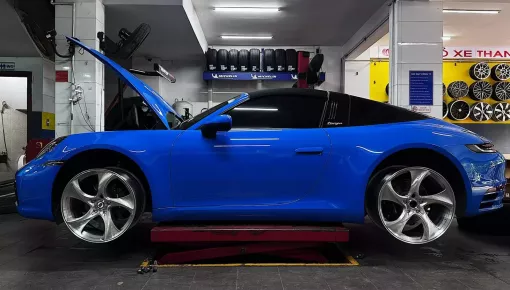 Chủ nhân Lamborghini Aventador SV độc nhất Việt Nam lên bản độ cho xe Porsche 911 Targa 992 mới tậu